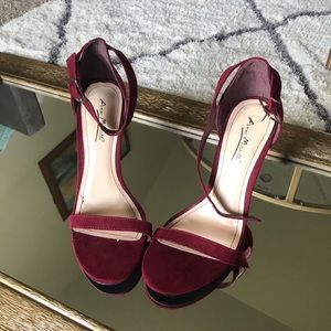 Anne Michelle Basic Suede Heels